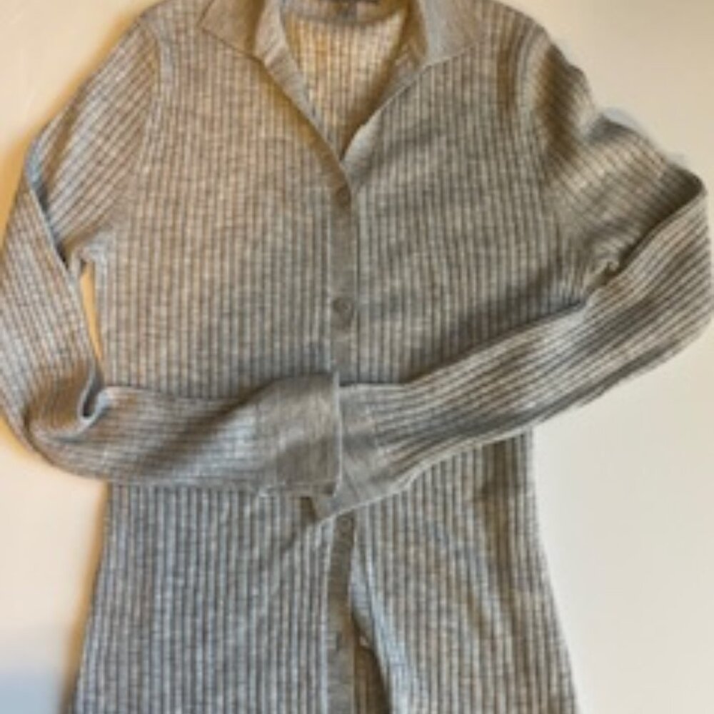 NWOT Neiman Marcus Grey Cashmere Polo Sweater, Size Medium